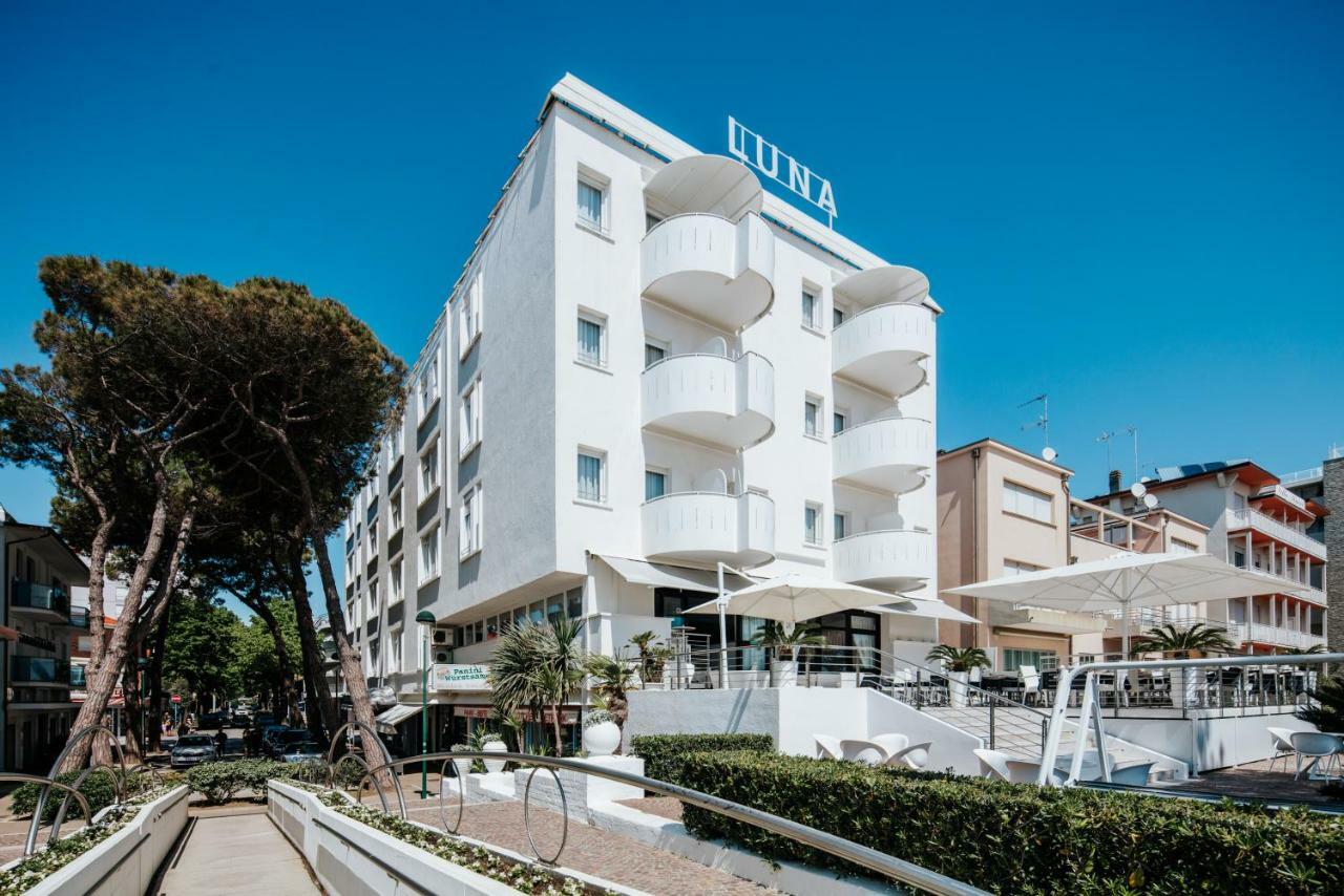 Hotel Luna Lignano Sabbiadoro Exterior photo